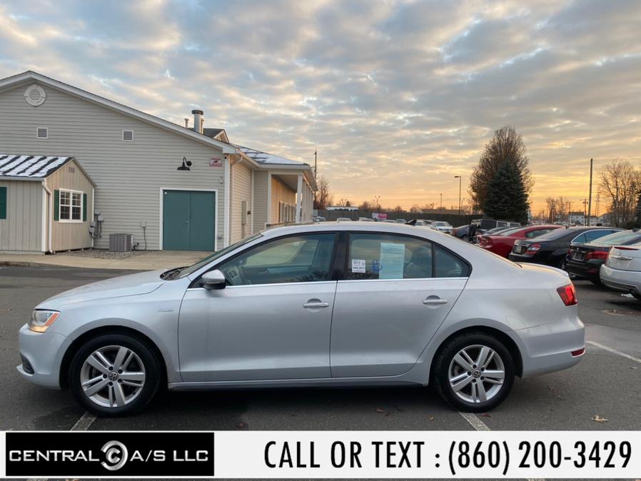 2013 Volkswagen Jetta Sedan 4dr Auto Hybrid SE, available for sale in East Windsor, Connecticut | Central A/S LLC. East Windsor, Connecticut 2013 Volkswagen Jetta Sedan 4dr Auto Hybrid SE, available for sale in East Windsor, Connecticut | Central A/S LLC. East Windsor, Connecticut