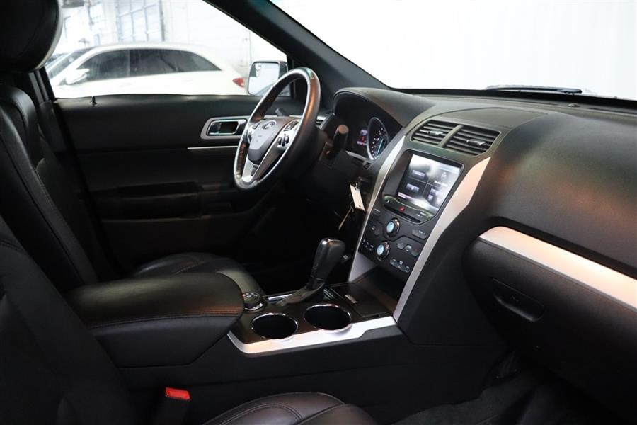 Used Ford Explorer XLT 2014 | Fast Track Motors. Paterson, New Jersey Used Ford Explorer XLT 2014 | Fast Track Motors. Paterson, New Jersey