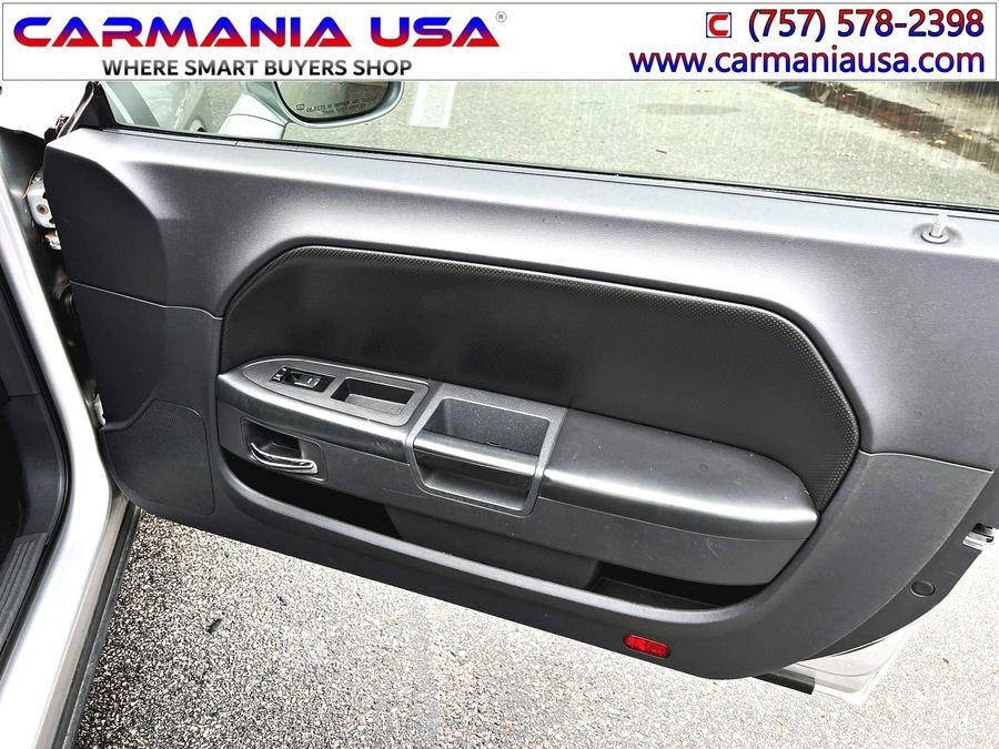 Used Dodge Challenger 2dr Cpe R/T 2009 | CARMANIA USA. Chesapeake, Virginia Used Dodge Challenger 2dr Cpe R/T 2009 | CARMANIA USA. Chesapeake, Virginia