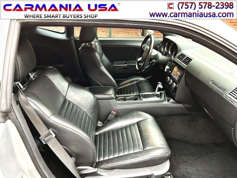 Used Dodge Challenger 2dr Cpe R/T 2009 | CARMANIA USA. Chesapeake, Virginia Used Dodge Challenger 2dr Cpe R/T 2009 | CARMANIA USA. Chesapeake, Virginia