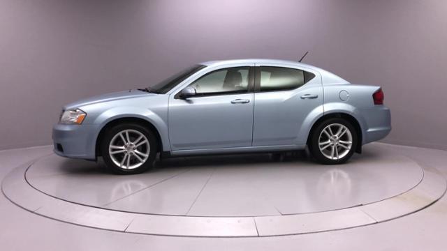 2013 Dodge Avenger 4dr Sdn SXT, available for sale in Naugatuck, Connecticut | J&M Automotive Sls&Svc LLC. Naugatuck, Connecticut 2013 Dodge Avenger 4dr Sdn SXT, available for sale in Naugatuck, Connecticut | J&M Automotive Sls&Svc LLC. Naugatuck, Connecticut