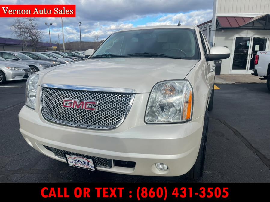 2013 GMC Yukon AWD 4dr 1500 Denali, available for sale in Manchester, Connecticut | Vernon Auto Sale & Service. Manchester, Connecticut 2013 GMC Yukon AWD 4dr 1500 Denali, available for sale in Manchester, Connecticut | Vernon Auto Sale & Service. Manchester, Connecticut
