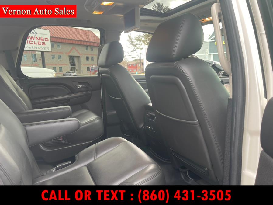 2013 GMC Yukon AWD 4dr 1500 Denali, available for sale in Manchester, Connecticut | Vernon Auto Sale & Service. Manchester, Connecticut 2013 GMC Yukon AWD 4dr 1500 Denali, available for sale in Manchester, Connecticut | Vernon Auto Sale & Service. Manchester, Connecticut