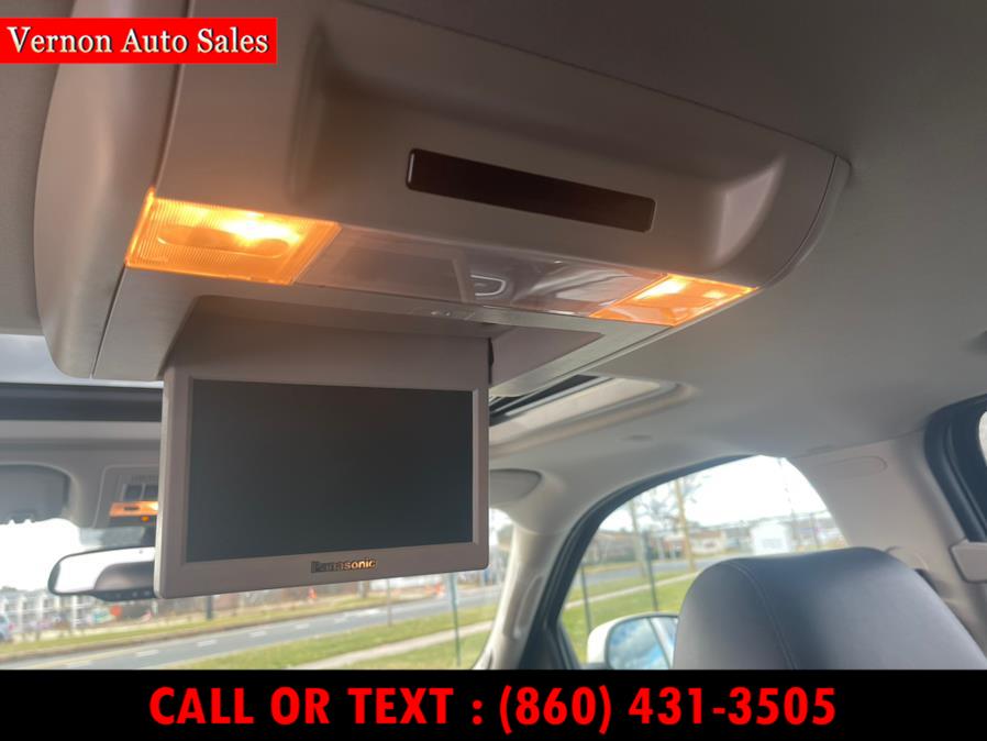 2013 GMC Yukon AWD 4dr 1500 Denali, available for sale in Manchester, Connecticut | Vernon Auto Sale & Service. Manchester, Connecticut 2013 GMC Yukon AWD 4dr 1500 Denali, available for sale in Manchester, Connecticut | Vernon Auto Sale & Service. Manchester, Connecticut