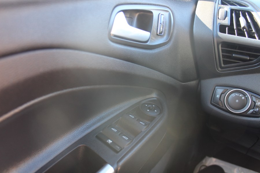 2015 Ford Escape 4WD 4dr SE, available for sale in Deer Park, New York | Car Tec Enterprise Leasing & Sales LLC. Deer Park, New York 2015 Ford Escape 4WD 4dr SE, available for sale in Deer Park, New York | Car Tec Enterprise Leasing & Sales LLC. Deer Park, New York