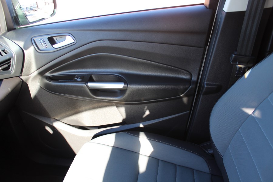 2015 Ford Escape 4WD 4dr SE, available for sale in Deer Park, New York | Car Tec Enterprise Leasing & Sales LLC. Deer Park, New York 2015 Ford Escape 4WD 4dr SE, available for sale in Deer Park, New York | Car Tec Enterprise Leasing & Sales LLC. Deer Park, New York