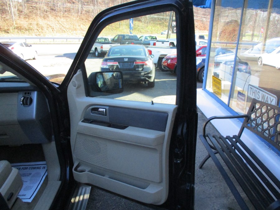 2013 Ford Expedition XLT EL XLT EL 4WD, available for sale in Meriden, Connecticut | Cos Central Auto. Meriden, Connecticut 2013 Ford Expedition XLT EL XLT EL 4WD, available for sale in Meriden, Connecticut | Cos Central Auto. Meriden, Connecticut