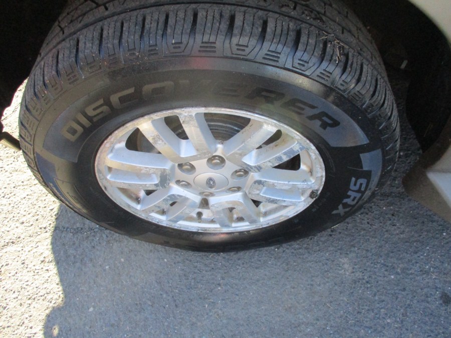 2013 Ford Expedition XLT EL XLT EL 4WD, available for sale in Meriden, Connecticut | Cos Central Auto. Meriden, Connecticut 2013 Ford Expedition XLT EL XLT EL 4WD, available for sale in Meriden, Connecticut | Cos Central Auto. Meriden, Connecticut