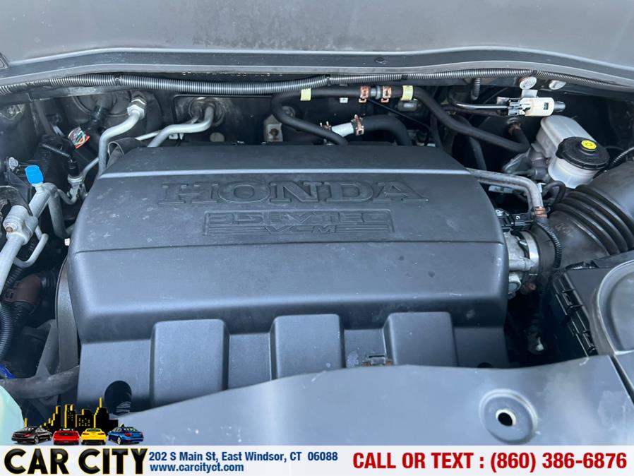 2011 Honda Pilot 4WD 4dr Touring w/RES & Navi, available for sale in East Windsor, Connecticut | Car City LLC. East Windsor, Connecticut 2011 Honda Pilot 4WD 4dr Touring w/RES & Navi, available for sale in East Windsor, Connecticut | Car City LLC. East Windsor, Connecticut