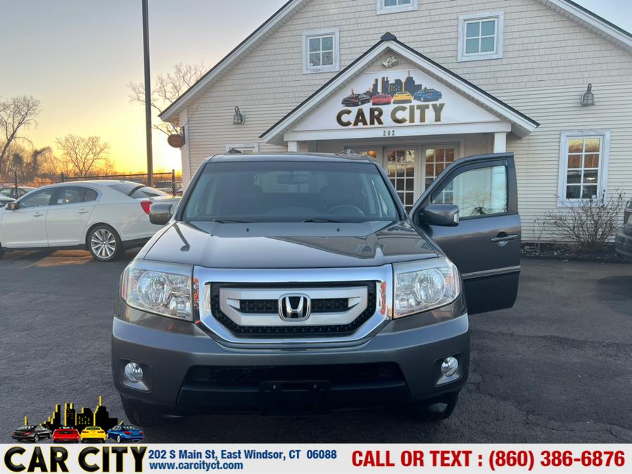 2011 Honda Pilot 4WD 4dr Touring w/RES & Navi, available for sale in East Windsor, Connecticut | Car City LLC. East Windsor, Connecticut 2011 Honda Pilot 4WD 4dr Touring w/RES & Navi, available for sale in East Windsor, Connecticut | Car City LLC. East Windsor, Connecticut