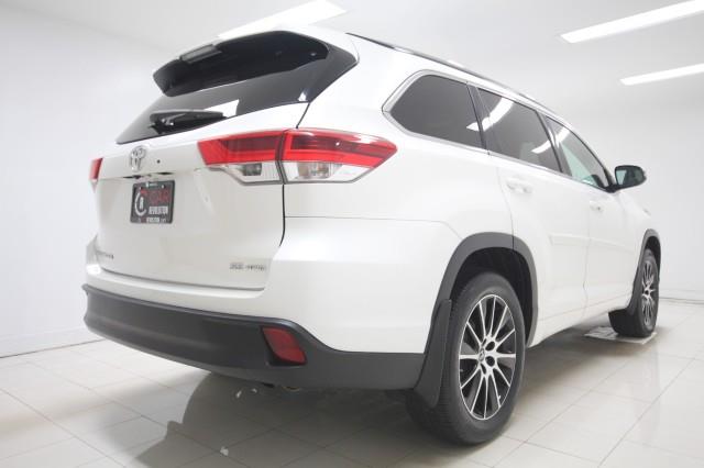 Used Toyota Highlander SE AWD w/ Navi & rearCam 2018 | Car Revolution. Maple Shade, New Jersey Used Toyota Highlander SE AWD w/ Navi & rearCam 2018 | Car Revolution. Maple Shade, New Jersey