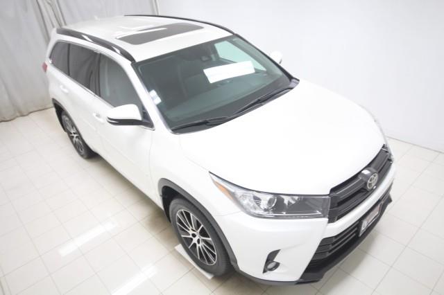 Used Toyota Highlander SE AWD w/ Navi & rearCam 2018 | Car Revolution. Maple Shade, New Jersey Used Toyota Highlander SE AWD w/ Navi & rearCam 2018 | Car Revolution. Maple Shade, New Jersey