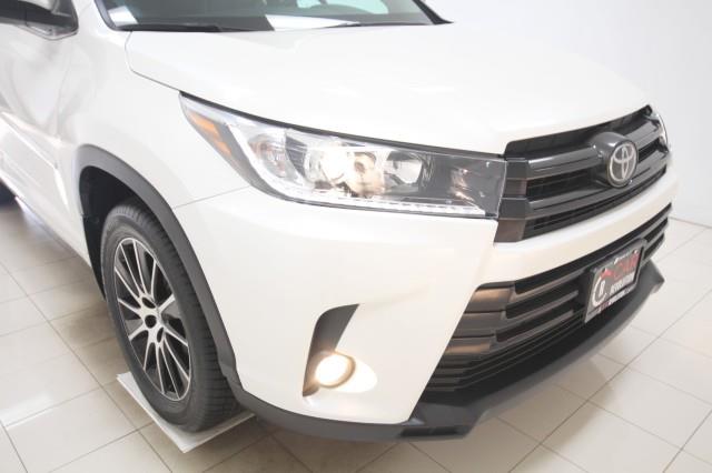 Used Toyota Highlander SE AWD w/ Navi & rearCam 2018 | Car Revolution. Maple Shade, New Jersey Used Toyota Highlander SE AWD w/ Navi & rearCam 2018 | Car Revolution. Maple Shade, New Jersey