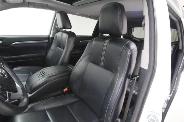 Used Toyota Highlander SE AWD w/ Navi & rearCam 2018 | Car Revolution. Maple Shade, New Jersey Used Toyota Highlander SE AWD w/ Navi & rearCam 2018 | Car Revolution. Maple Shade, New Jersey
