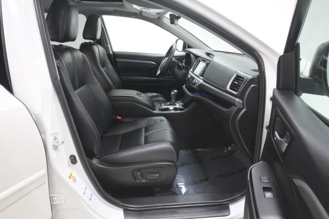 Used Toyota Highlander SE AWD w/ Navi & rearCam 2018 | Car Revolution. Maple Shade, New Jersey Used Toyota Highlander SE AWD w/ Navi & rearCam 2018 | Car Revolution. Maple Shade, New Jersey