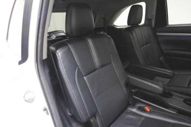 Used Toyota Highlander SE AWD w/ Navi & rearCam 2018 | Car Revolution. Maple Shade, New Jersey Used Toyota Highlander SE AWD w/ Navi & rearCam 2018 | Car Revolution. Maple Shade, New Jersey
