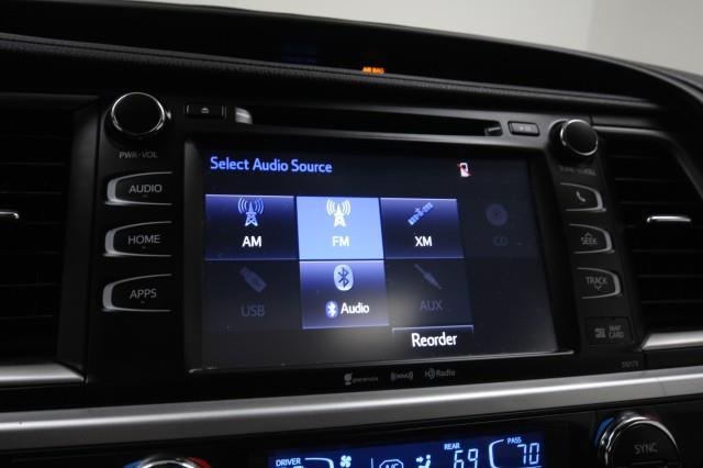 Used Toyota Highlander SE AWD w/ Navi & rearCam 2018 | Car Revolution. Maple Shade, New Jersey Used Toyota Highlander SE AWD w/ Navi & rearCam 2018 | Car Revolution. Maple Shade, New Jersey