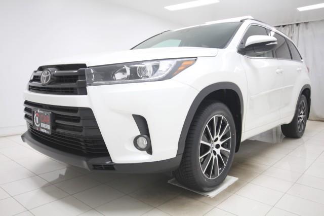 Used Toyota Highlander SE AWD w/ Navi & rearCam 2018 | Car Revolution. Maple Shade, New Jersey Used Toyota Highlander SE AWD w/ Navi & rearCam 2018 | Car Revolution. Maple Shade, New Jersey