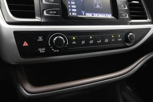 Used Toyota Highlander LE AWD w/ rearCam 2019 | Car Revolution. Maple Shade, New Jersey Used Toyota Highlander LE AWD w/ rearCam 2019 | Car Revolution. Maple Shade, New Jersey