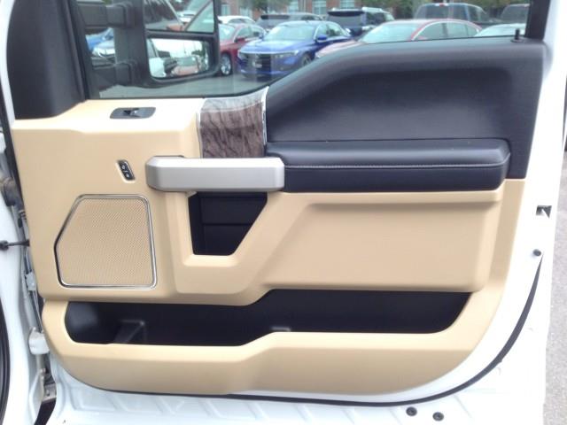 Used Ford Super Duty F-350 Drw Super Duty LARIAT 4WD w/ Navi & rearCam 2019 | Car Revolution. Maple Shade, New Jersey Used Ford Super Duty F-350 Drw Super Duty LARIAT 4WD w/ Navi & rearCam 2019 | Car Revolution. Maple Shade, New Jersey