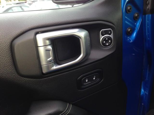 Used Jeep Gladiator Rubicon 4WD w/ Navi & rearCam 2020 | Car Revolution. Maple Shade, New Jersey Used Jeep Gladiator Rubicon 4WD w/ Navi & rearCam 2020 | Car Revolution. Maple Shade, New Jersey