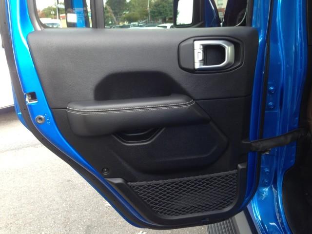 Used Jeep Gladiator Rubicon 4WD w/ Navi & rearCam 2020 | Car Revolution. Maple Shade, New Jersey Used Jeep Gladiator Rubicon 4WD w/ Navi & rearCam 2020 | Car Revolution. Maple Shade, New Jersey