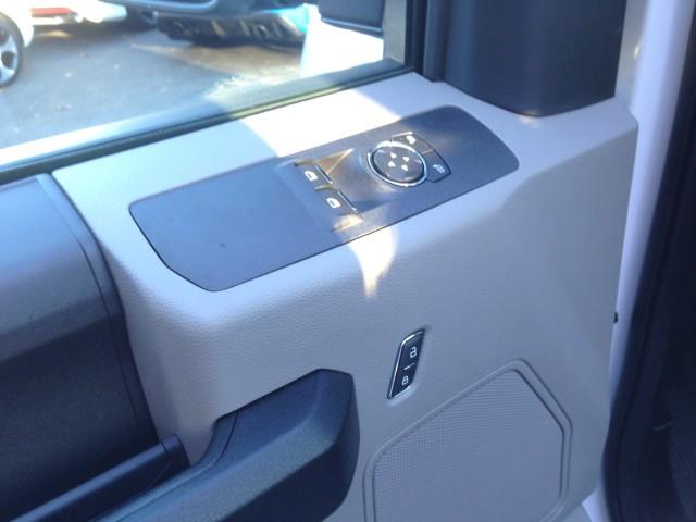 Used Ford F-250 Srw Super Duty XLT 4WD w/ rearCam 2020 | Car Revolution. Maple Shade, New Jersey Used Ford F-250 Srw Super Duty XLT 4WD w/ rearCam 2020 | Car Revolution. Maple Shade, New Jersey