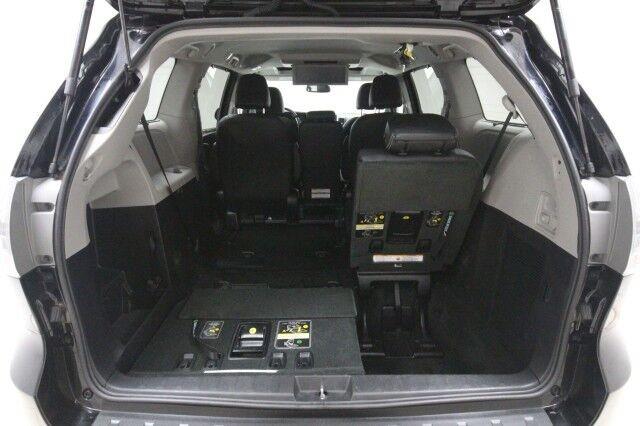 Used Toyota Sienna SE w/ Navi & rearCam 2017 | Car Revolution. Maple Shade, New Jersey Used Toyota Sienna SE w/ Navi & rearCam 2017 | Car Revolution. Maple Shade, New Jersey