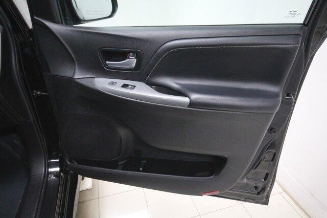 Used Toyota Sienna SE w/ Navi & rearCam 2017 | Car Revolution. Maple Shade, New Jersey Used Toyota Sienna SE w/ Navi & rearCam 2017 | Car Revolution. Maple Shade, New Jersey
