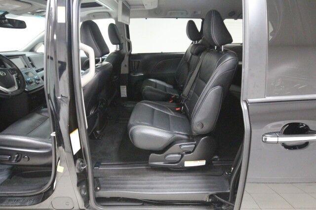 Used Toyota Sienna SE w/ Navi & rearCam 2017 | Car Revolution. Maple Shade, New Jersey Used Toyota Sienna SE w/ Navi & rearCam 2017 | Car Revolution. Maple Shade, New Jersey
