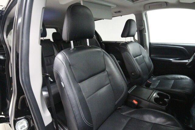 Used Toyota Sienna SE w/ Navi & rearCam 2017 | Car Revolution. Maple Shade, New Jersey Used Toyota Sienna SE w/ Navi & rearCam 2017 | Car Revolution. Maple Shade, New Jersey