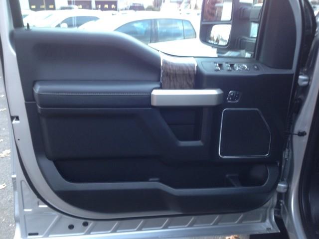 Used Ford F-350 Drw Super Duty LARIAT 4WD w/ Navi & rearCam 2019 | Car Revolution. Maple Shade, New Jersey Used Ford F-350 Drw Super Duty LARIAT 4WD w/ Navi & rearCam 2019 | Car Revolution. Maple Shade, New Jersey