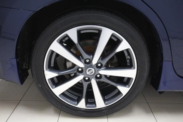 Used Nissan Altima 2.5 SR w/ rearCam 2016 | Car Revolution. Maple Shade, New Jersey Used Nissan Altima 2.5 SR w/ rearCam 2016 | Car Revolution. Maple Shade, New Jersey