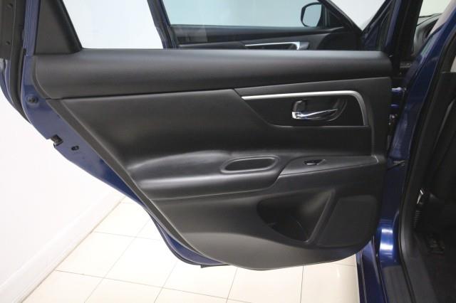 Used Nissan Altima 2.5 SR w/ rearCam 2016 | Car Revolution. Maple Shade, New Jersey Used Nissan Altima 2.5 SR w/ rearCam 2016 | Car Revolution. Maple Shade, New Jersey