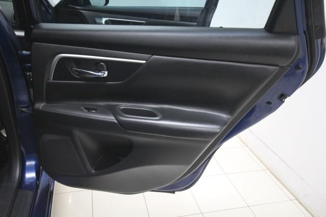 Used Nissan Altima 2.5 SR w/ rearCam 2016 | Car Revolution. Maple Shade, New Jersey Used Nissan Altima 2.5 SR w/ rearCam 2016 | Car Revolution. Maple Shade, New Jersey