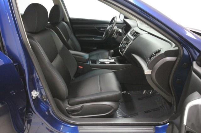 Used Nissan Altima 2.5 SR w/ rearCam 2016 | Car Revolution. Maple Shade, New Jersey Used Nissan Altima 2.5 SR w/ rearCam 2016 | Car Revolution. Maple Shade, New Jersey