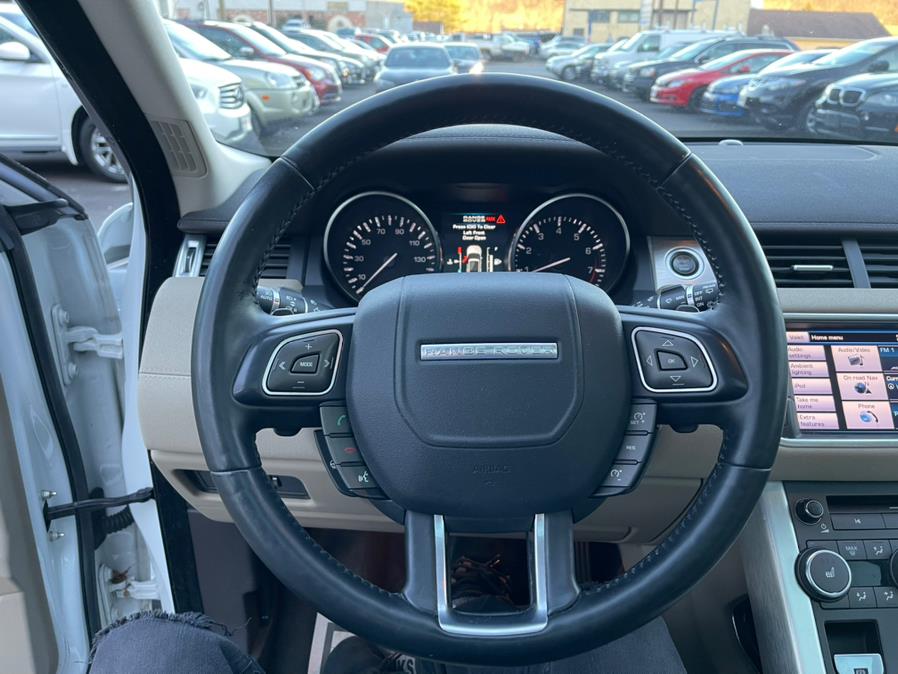 Used Land Rover Range Rover Evoque 5dr HB Pure Premium 2013 | Auto Match LLC. Waterbury, Connecticut Used Land Rover Range Rover Evoque 5dr HB Pure Premium 2013 | Auto Match LLC. Waterbury, Connecticut