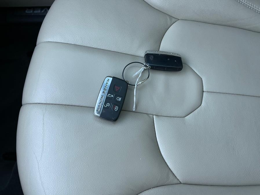 Used Land Rover Range Rover Evoque 5dr HB Pure Premium 2013 | Auto Match LLC. Waterbury, Connecticut Used Land Rover Range Rover Evoque 5dr HB Pure Premium 2013 | Auto Match LLC. Waterbury, Connecticut