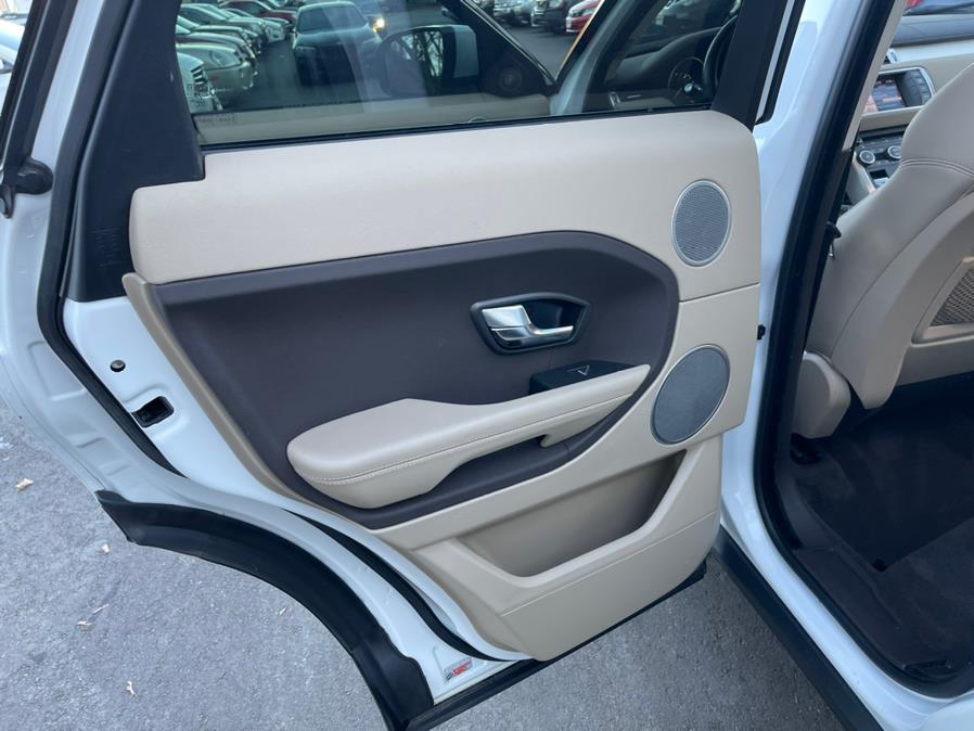 Used Land Rover Range Rover Evoque 5dr HB Pure Premium 2013 | Auto Match LLC. Waterbury, Connecticut Used Land Rover Range Rover Evoque 5dr HB Pure Premium 2013 | Auto Match LLC. Waterbury, Connecticut