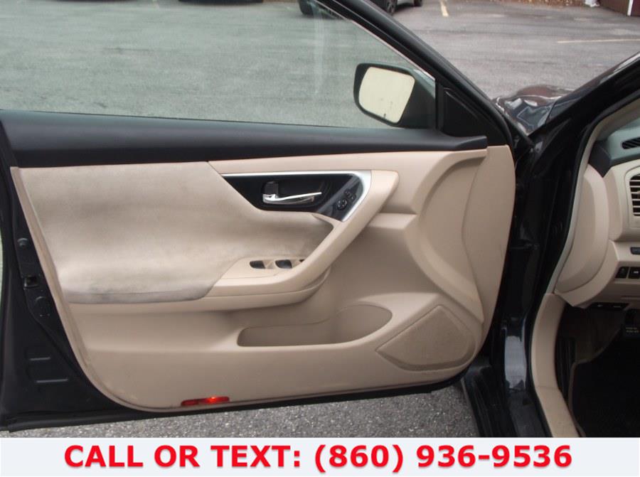 Used Nissan Altima 4dr Sdn I4 2.5 S 2013 | Lee Motors Sales Inc. Hartford, Connecticut Used Nissan Altima 4dr Sdn I4 2.5 S 2013 | Lee Motors Sales Inc. Hartford, Connecticut