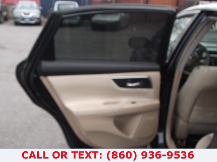Used Nissan Altima 4dr Sdn I4 2.5 S 2013 | Lee Motors Sales Inc. Hartford, Connecticut Used Nissan Altima 4dr Sdn I4 2.5 S 2013 | Lee Motors Sales Inc. Hartford, Connecticut