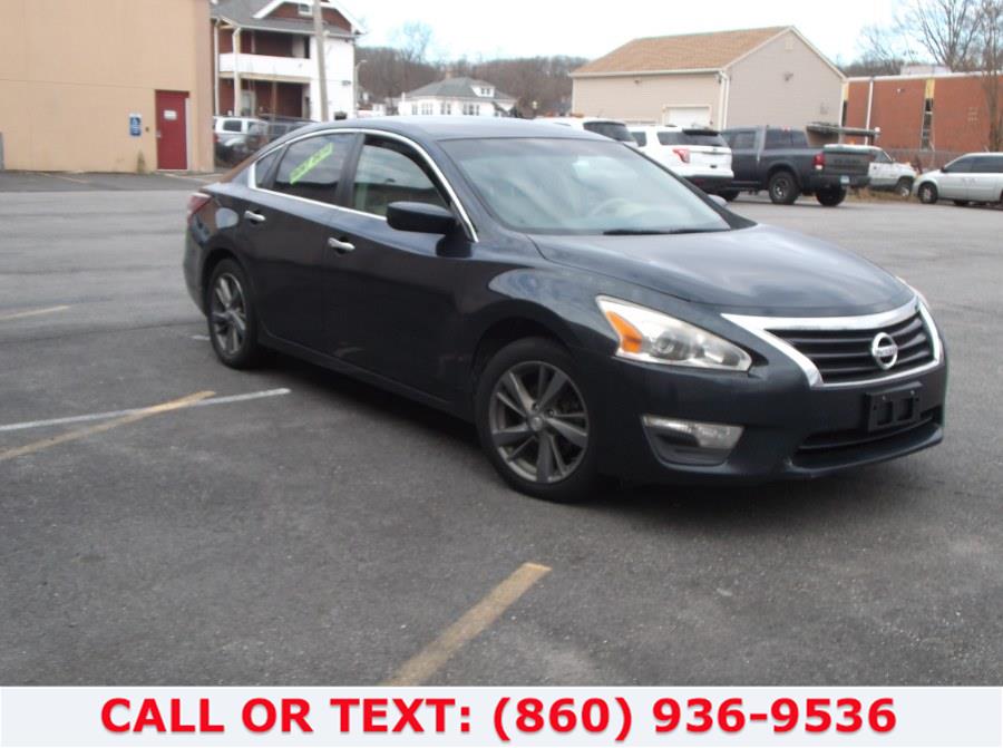Used Nissan Altima 4dr Sdn I4 2.5 S 2013 | Lee Motors Sales Inc. Hartford, Connecticut Used Nissan Altima 4dr Sdn I4 2.5 S 2013 | Lee Motors Sales Inc. Hartford, Connecticut
