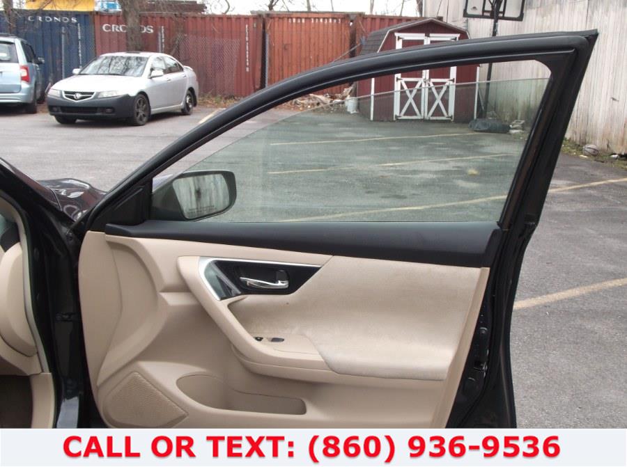 Used Nissan Altima 4dr Sdn I4 2.5 S 2013 | Lee Motors Sales Inc. Hartford, Connecticut Used Nissan Altima 4dr Sdn I4 2.5 S 2013 | Lee Motors Sales Inc. Hartford, Connecticut