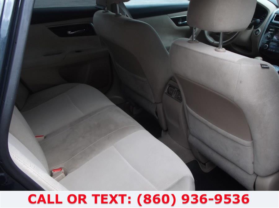 Used Nissan Altima 4dr Sdn I4 2.5 S 2013 | Lee Motors Sales Inc. Hartford, Connecticut Used Nissan Altima 4dr Sdn I4 2.5 S 2013 | Lee Motors Sales Inc. Hartford, Connecticut