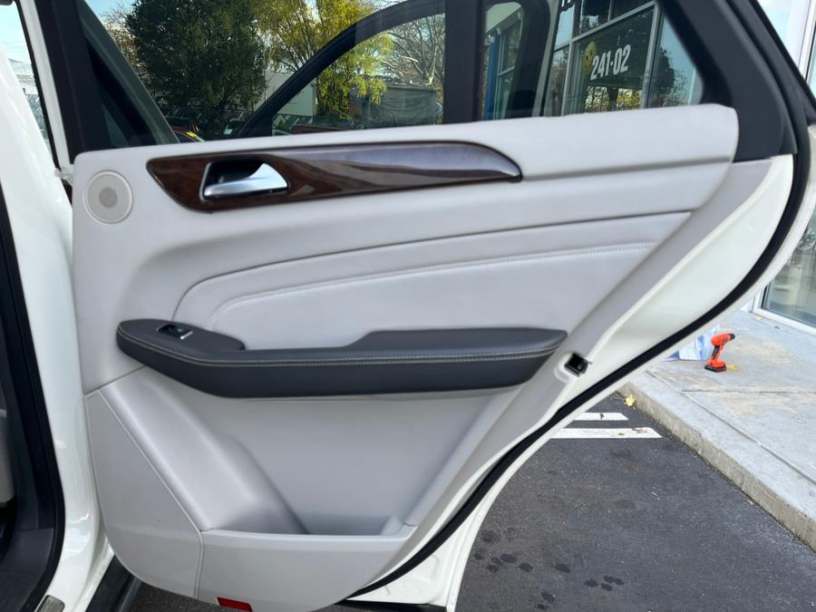 2013 Mercedes-Benz M-Class 4MATIC 4dr ML350, available for sale in Rosedale, New York | Sunrise Auto Sales. Rosedale, New York 2013 Mercedes-Benz M-Class 4MATIC 4dr ML350, available for sale in Rosedale, New York | Sunrise Auto Sales. Rosedale, New York