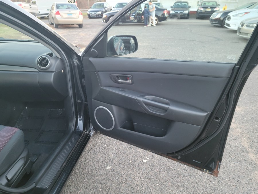 2005 Mazda Mazda3 2.3 4dr Sedan 5 Speed Manual, available for sale in East Windsor, Connecticut | Toro Auto. East Windsor, Connecticut 2005 Mazda Mazda3 2.3 4dr Sedan 5 Speed Manual, available for sale in East Windsor, Connecticut | Toro Auto. East Windsor, Connecticut