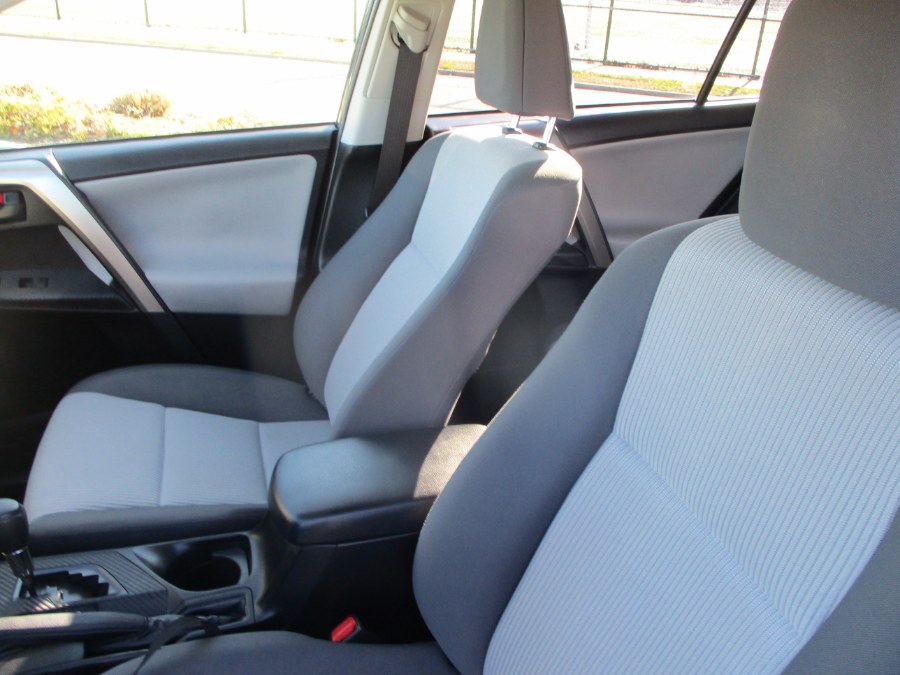 Used Toyota RAV4 AWD 4dr LE (Natl) 2014 | South Shore Auto Brokers & Sales. Massapequa, New York Used Toyota RAV4 AWD 4dr LE (Natl) 2014 | South Shore Auto Brokers & Sales. Massapequa, New York