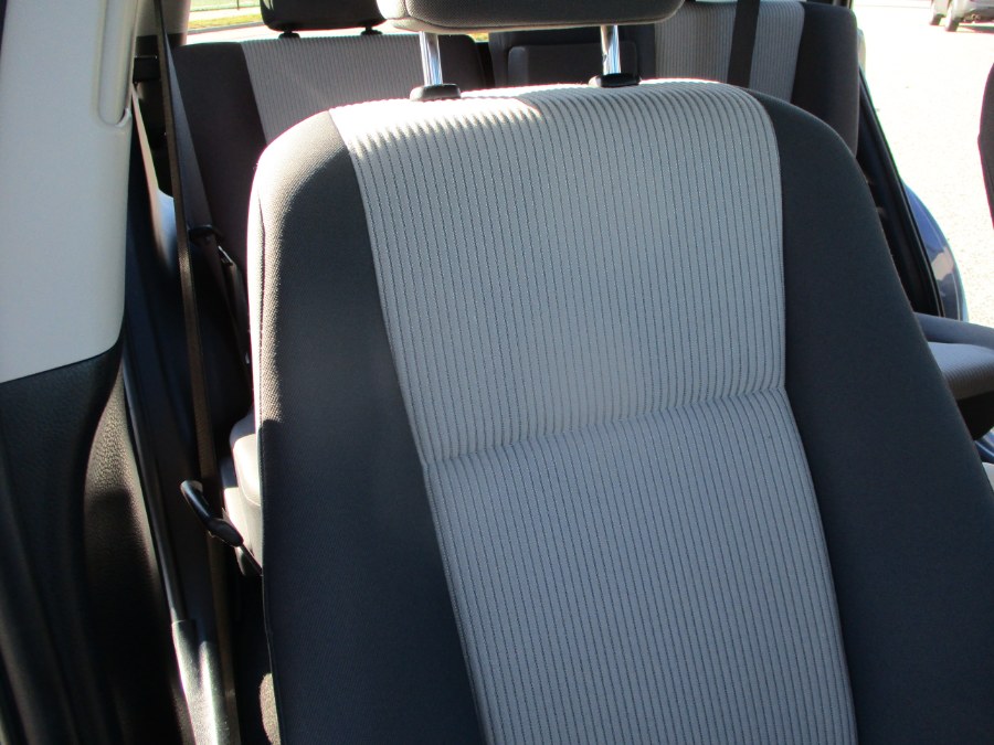 Used Toyota RAV4 AWD 4dr LE (Natl) 2014 | South Shore Auto Brokers & Sales. Massapequa, New York Used Toyota RAV4 AWD 4dr LE (Natl) 2014 | South Shore Auto Brokers & Sales. Massapequa, New York