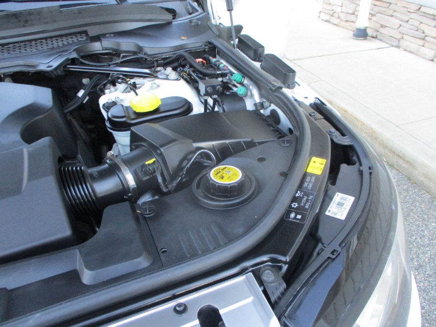 2015 Land Rover Range Rover 4WD 4dr Supercharged, available for sale in Massapequa, New York | South Shore Auto Brokers & Sales. Massapequa, New York 2015 Land Rover Range Rover 4WD 4dr Supercharged, available for sale in Massapequa, New York | South Shore Auto Brokers & Sales. Massapequa, New York