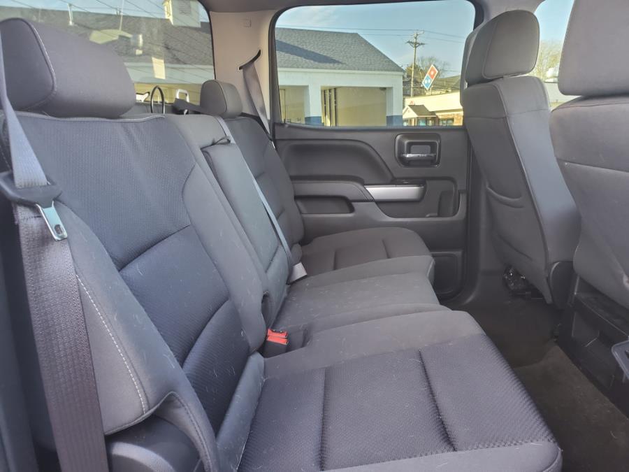2017 Chevrolet Silverado 1500 4WD Crew Cab 143.5" LT w/2LT, available for sale in Brockton, Massachusetts | Capital Lease and Finance. Brockton, Massachusetts